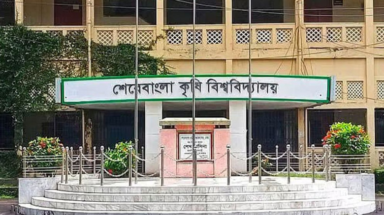 ইউজিসির নীতিমালায় নিয়োগ প্রক্রিয়ায় তিন ধাপ পেরিয়ে শিক্ষক নিয়