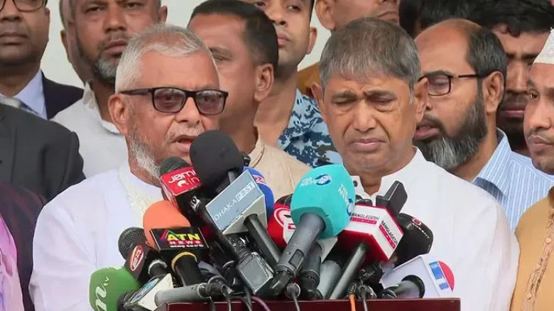 মন্ত্রী আরিফুল হক চৌধুরী বলেছেন, মধ্যপ্রাচ্যে যুদ্ধকালীন পরিস্থিতিতে আমরা সব সময় প্রবাসীদের পাশে ছিল...