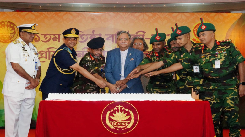 যথাযথ উৎসাহ ও উদ্দীপনার মধ্য দিয়ে প্রেসিডেন্ট গার্ড রেজিমেন্